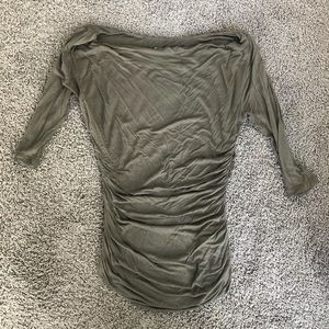 H&M olive green ruched 3/4 sleeve shirt